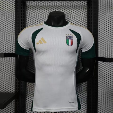 Italy's training kit for the 2026 World Cup (player version)